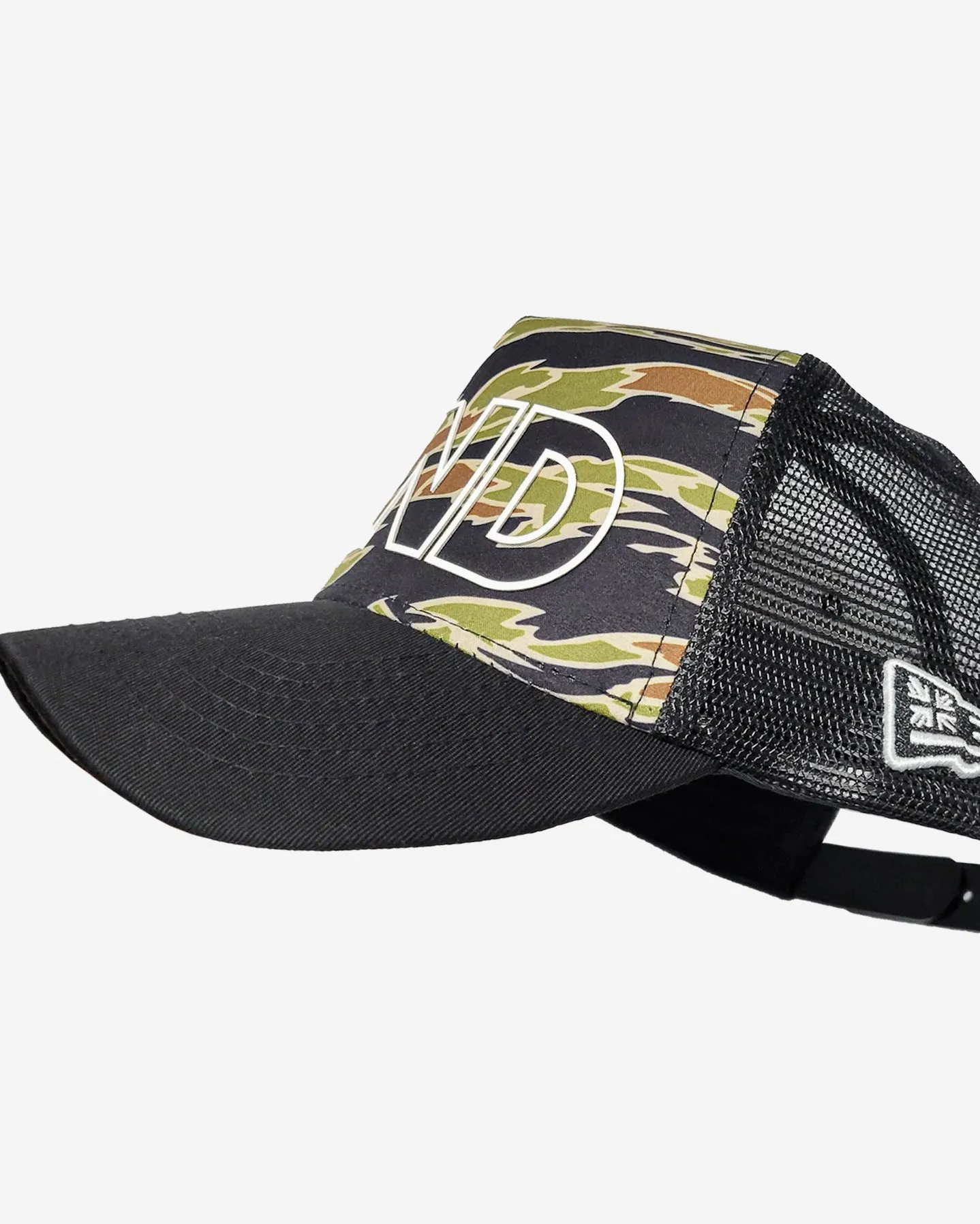 KIKA CAMO DFND Trucker