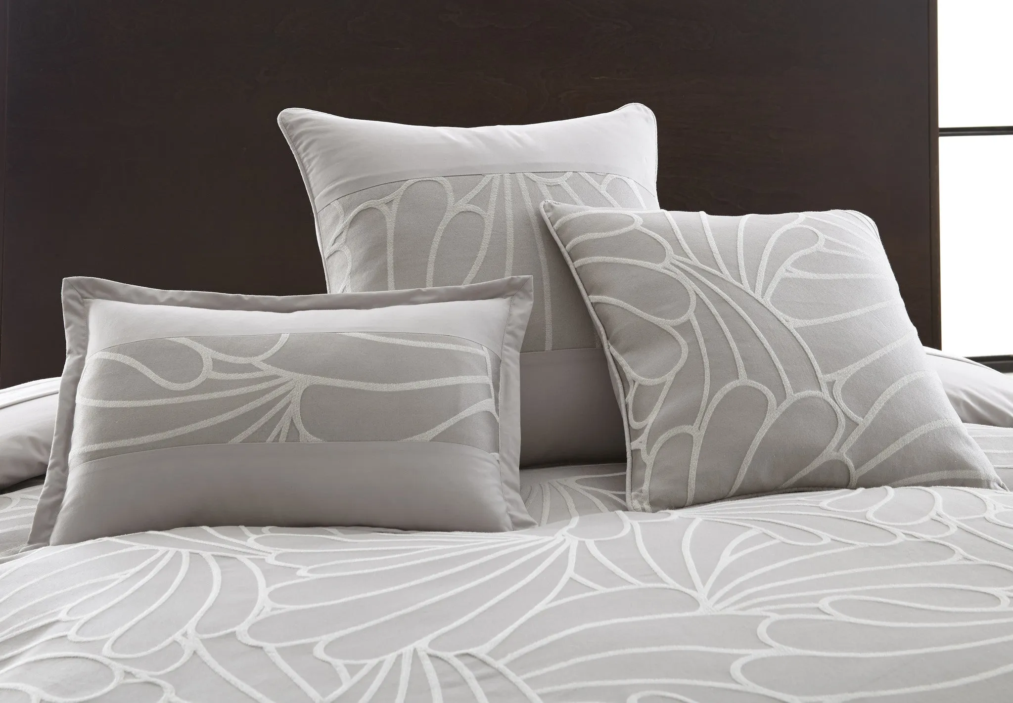 Mandalay Bay Jacquard 3 Piece deco pillow Set Kate