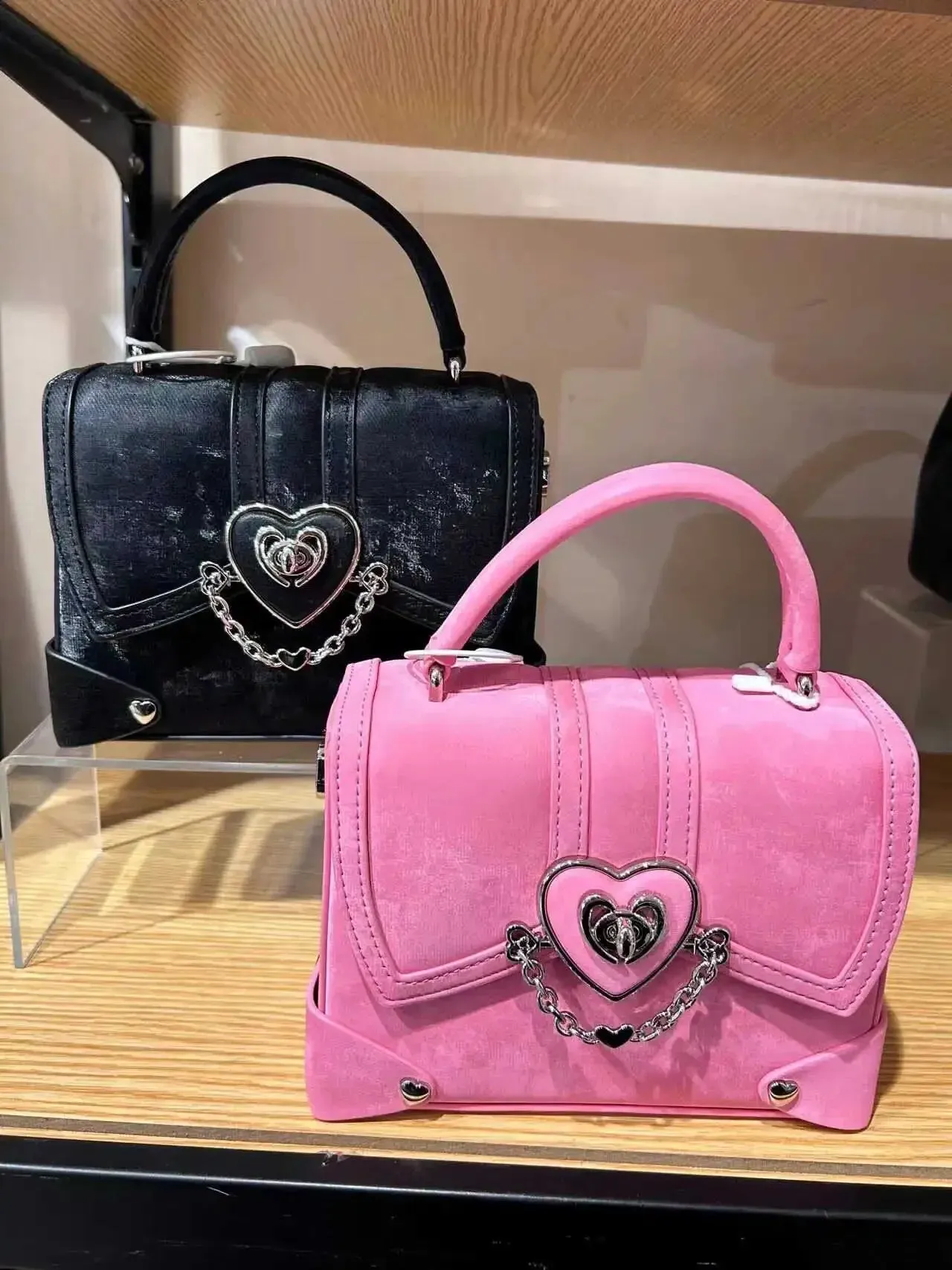 UAKISS  -  Sweet Y2k Aesthetic All Match Fairy Top-Handle Bag Korean Chic Heart Chain Handbags Women Elegant Casual Mini Square Bags Trendy